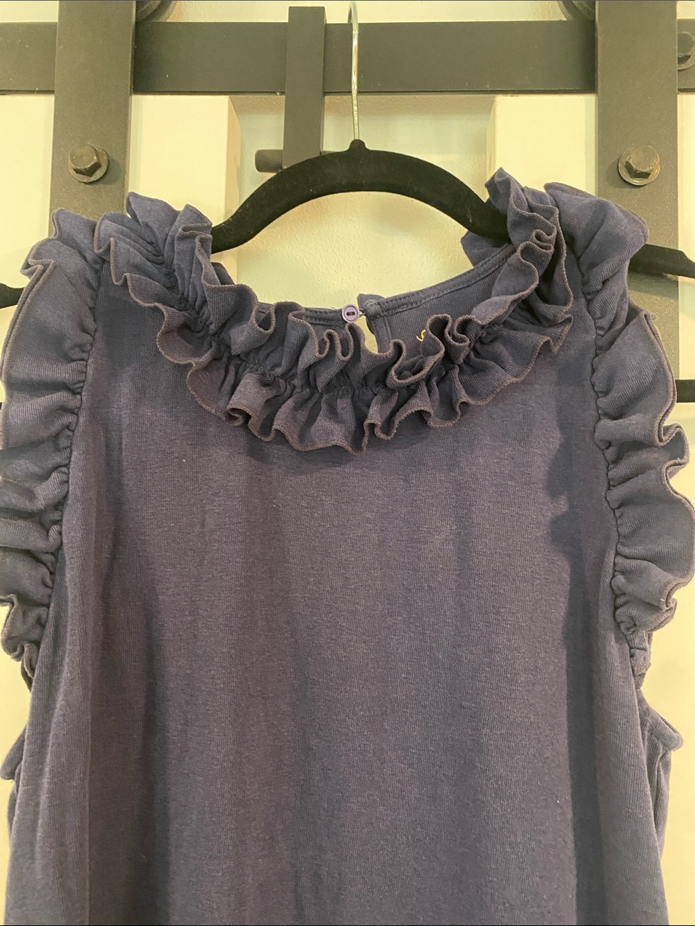 Lilly Pulitzer Navy Ruffle Neck Tank Size Medium - Picture 2 of 4